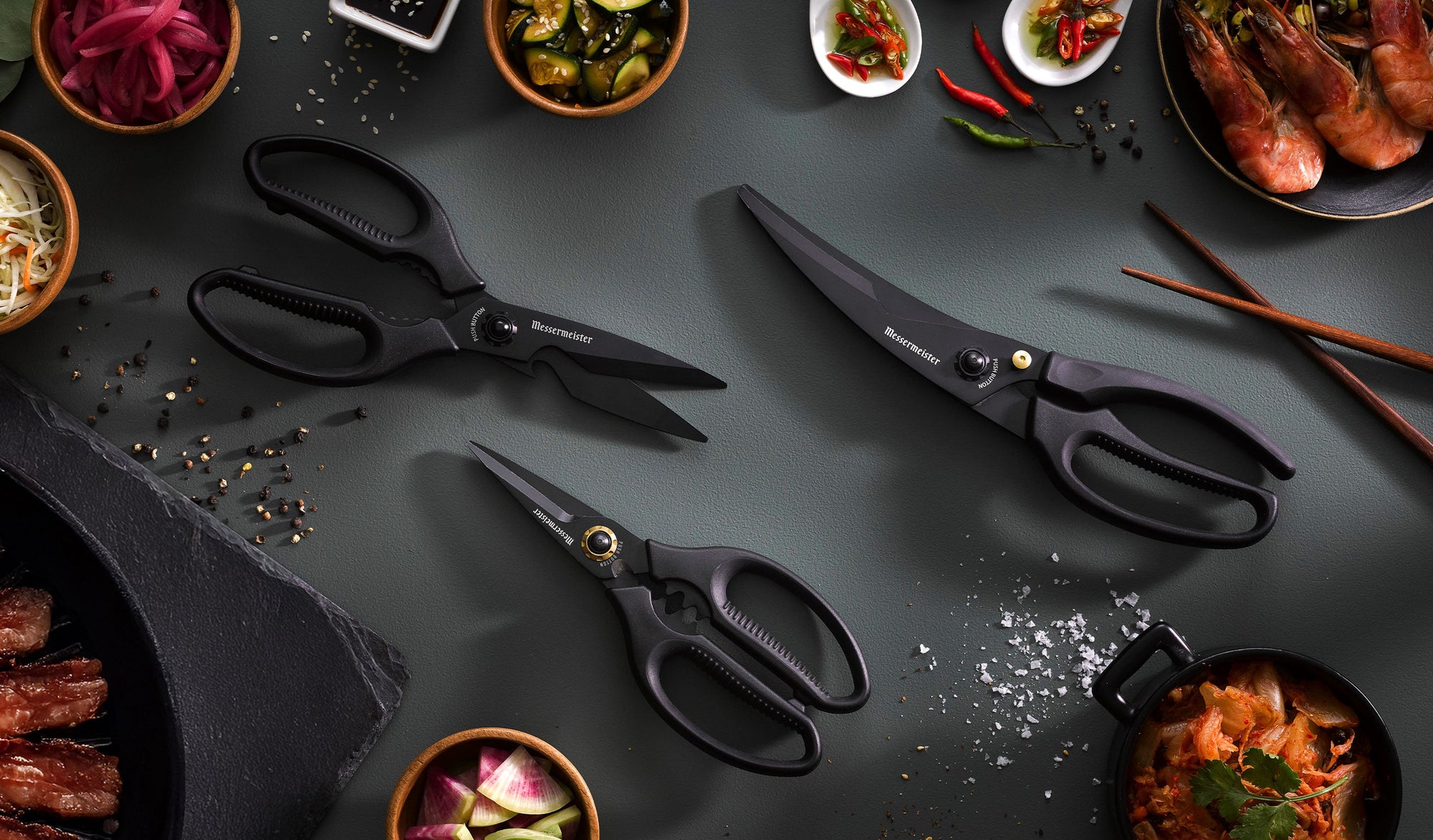 Cutting Board_Scissors_Onions