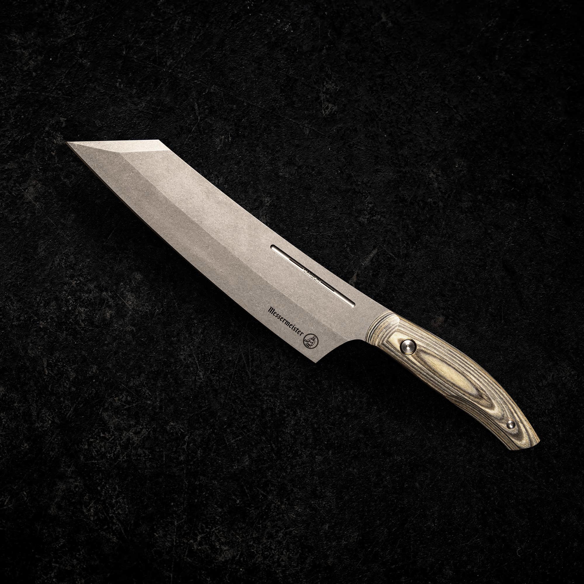 Chef Knife: 8 Inch CARBON