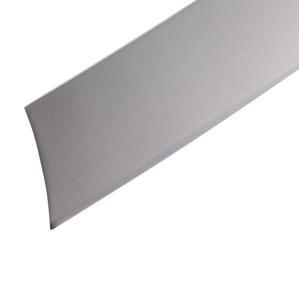 Close up of the Oliva Elite 6.5 inch Nakiri knife tip 