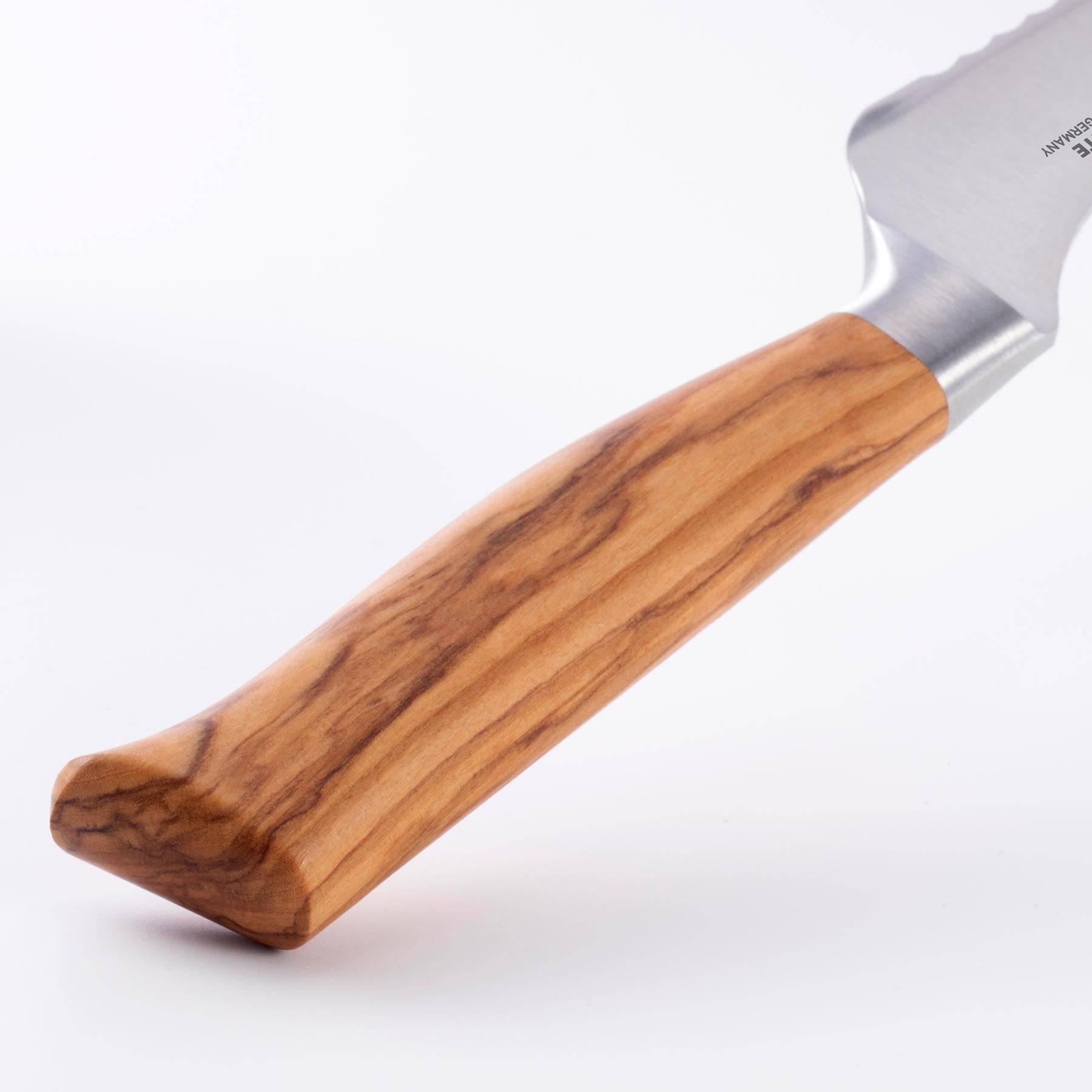 Close up of the 8 inch Oliva Elite Offset Scalloped Bread Knife olive wood handle
